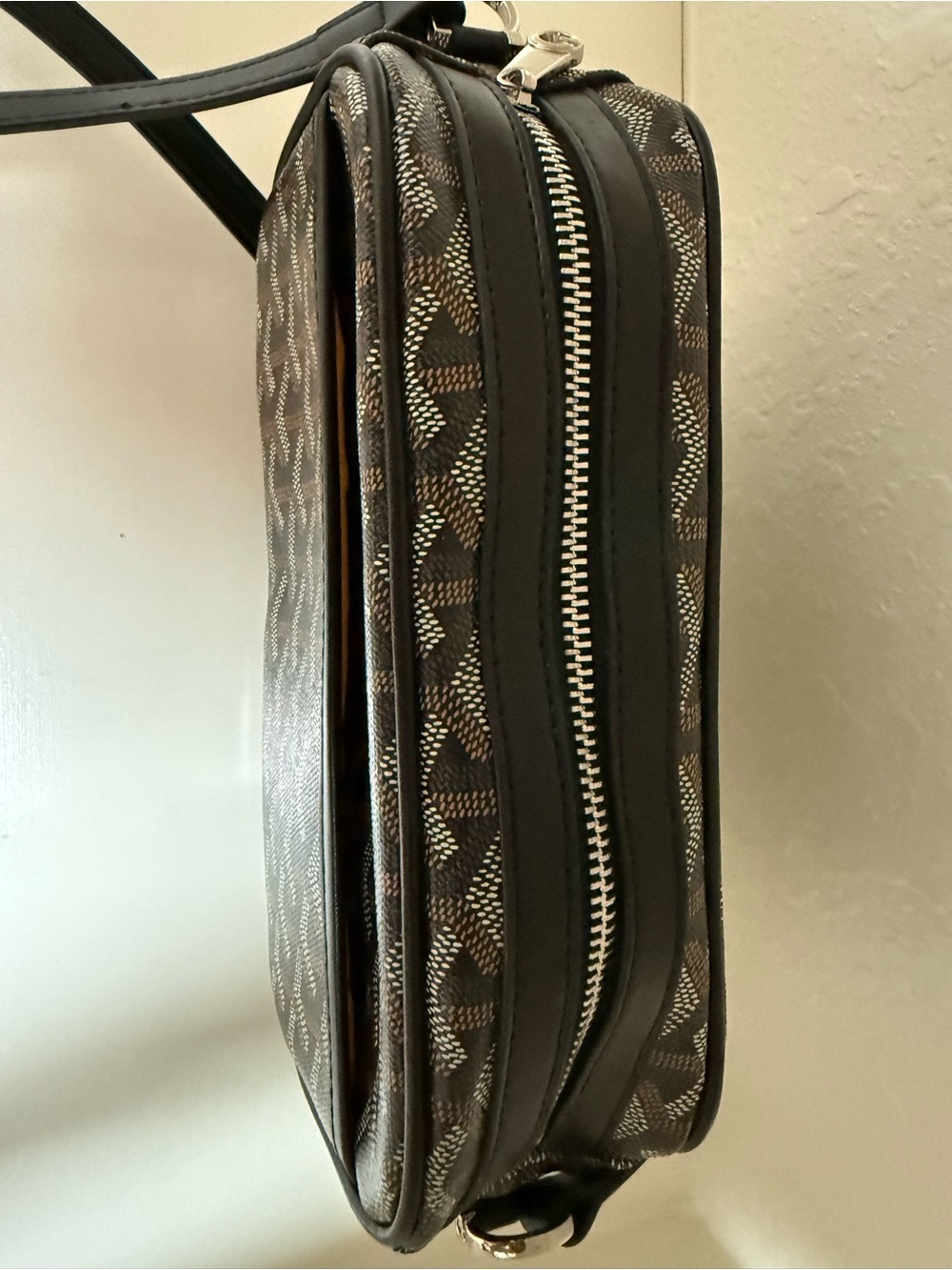 Pattern Crossbody Bag - Picture 3 of 5